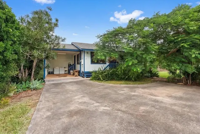 Listing Image for 328 Kaomi Pl 21 of 40