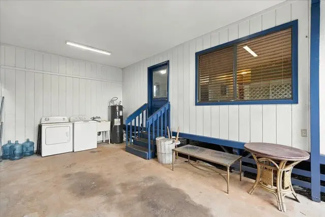 Listing Image for 328 Kaomi Pl 22 of 40