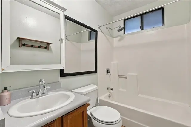 Listing Image for 328 Kaomi Pl 29 of 40
