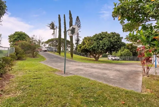 Listing Image for 328 Kaomi Pl 34 of 40