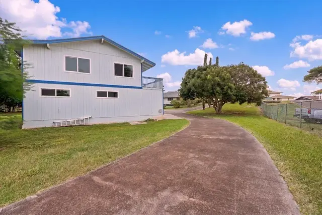 Listing Image for 328 Kaomi Pl 36 of 40