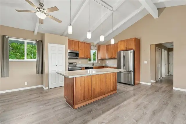 Listing Image for 328 Kaomi Pl 4 of 40