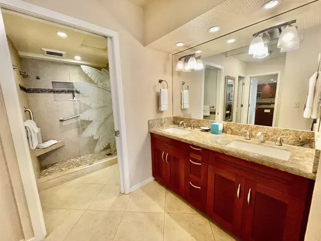 Listing Image for 2481 Kaanapali Pkwy 1120 V 14 of 32