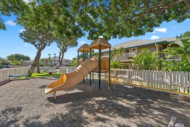 Listing Image for 480 Kenolio Rd 16-205 13 of 16