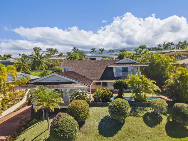 Listing Image for 3919 Waakaula Pl 5 of 35