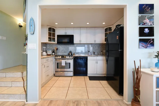 Listing Image for 3875 Lower Honoapiilani Rd A-205 11 of 48