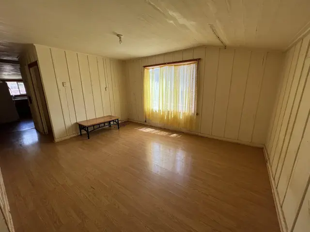Listing Image for 1806 Epane St 5 of 19