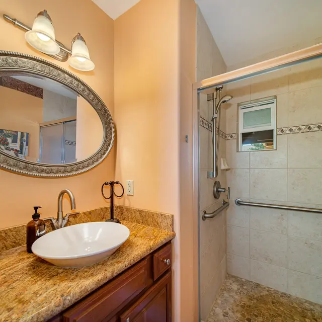 Listing Image for 185 Auhana Rd Unit B 21 of 41