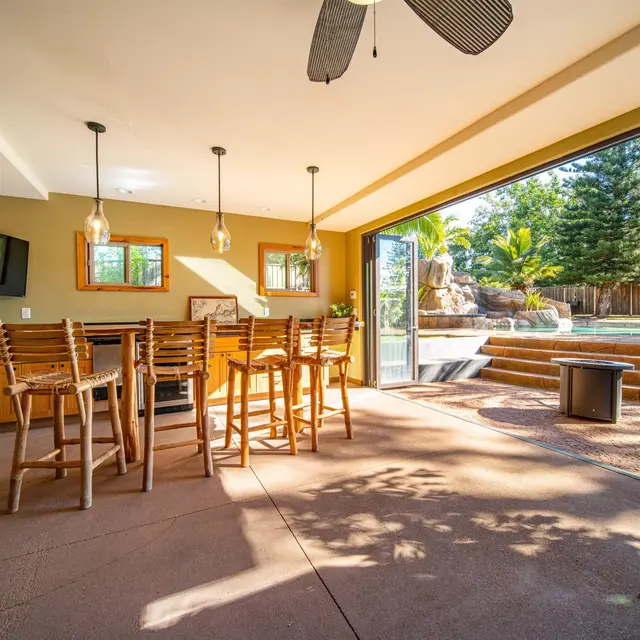 Listing Image for 185 Auhana Rd Unit B 27 of 41