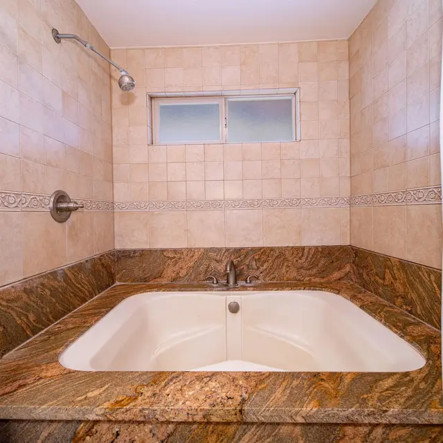 Listing Image for 185 Auhana Rd Unit B 37 of 41