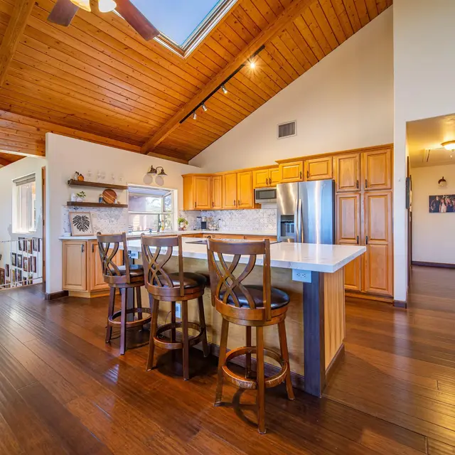 Listing Image for 185 Auhana Rd Unit B 5 of 41