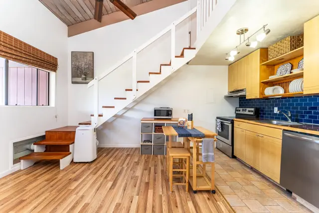 Listing Image for 99 Walaka St 18 6 of 36