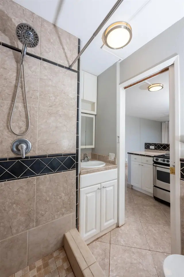 Listing Image for 3660 Lower Honoapiilani Rd 411 24 of 41