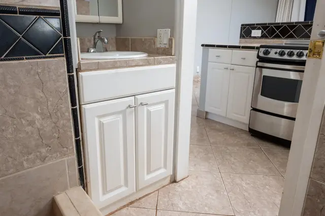 Listing Image for 3660 Lower Honoapiilani Rd 411 25 of 41