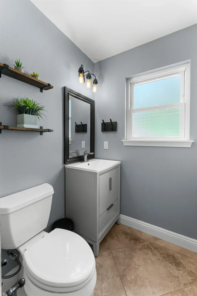 Listing Image for 129 Molehulehu Loop 24 of 49