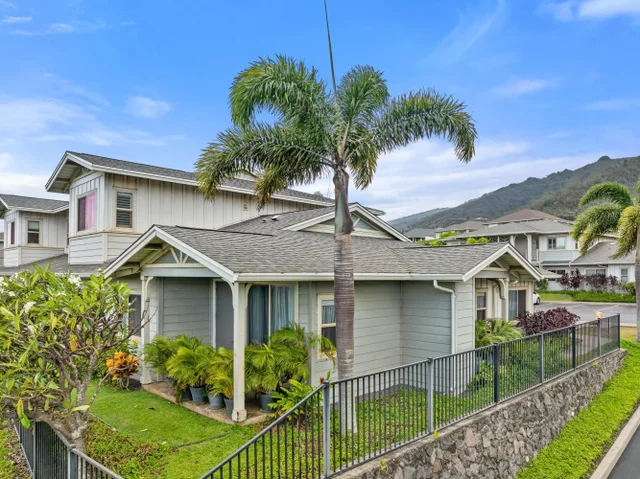 Listing Image for 123 Hoowaiwai Loop 1801 2 of 50