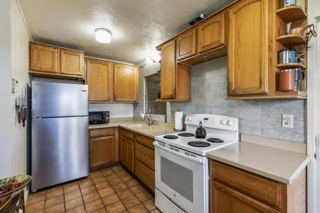 Listing Image for 1144 Nakui St 6 of 31