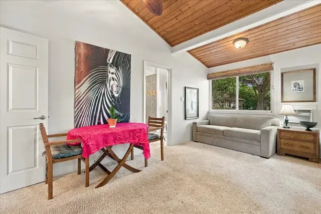 Listing Image for 1210 Uluniu Rd Unit 1 39 of 50