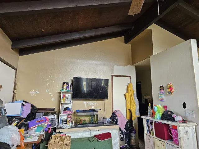 Listing Image for 926 Makani Rd 3 of 7