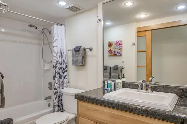 Listing Image for 3601 Lower Honoapiilani Rd 418 19 of 35