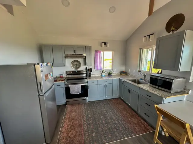 Listing Image for 464 Onioni Dr 7 of 36