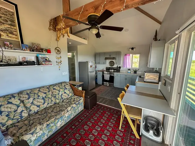 Listing Image for 464 Onioni Dr 9 of 36