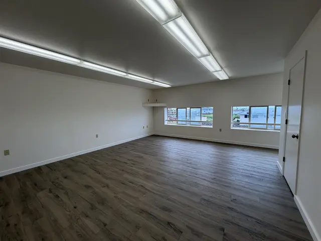 Emerald Plaza Center E5 Upstairs - 154 Kupuohi St E5 Upstairs, Lahaina, 409114 - 3/10