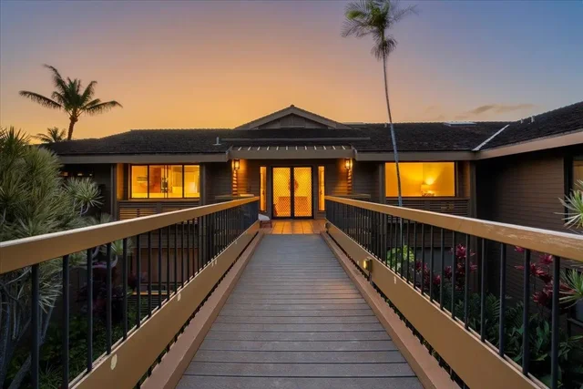 Listing Image for 50 Puu Anoano St 3304 37 of 43