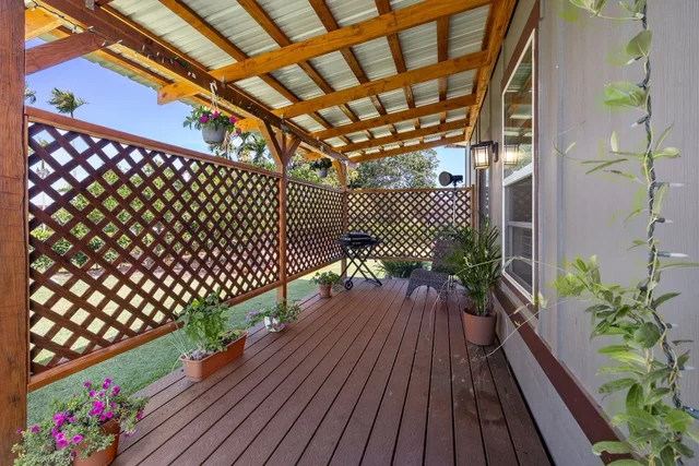 Listing Image for 1697 Haiku Rd 23 of 48