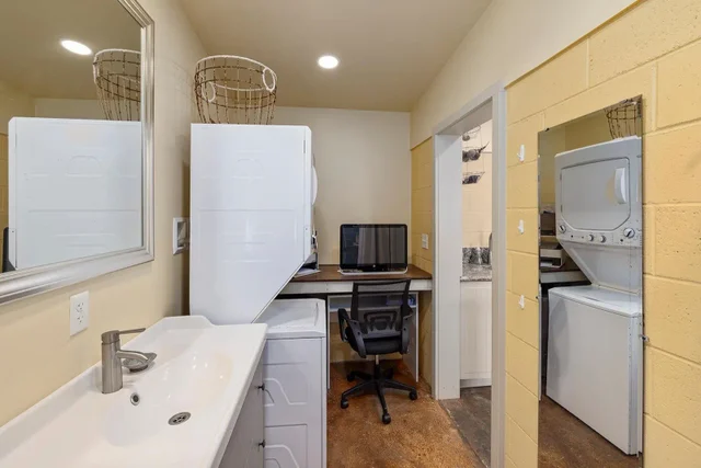 Listing Image for 1697 Haiku Rd 28 of 48