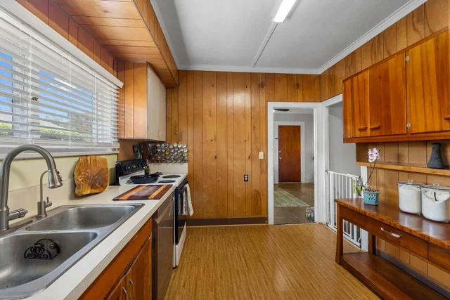 Listing Image for 1697 Haiku Rd 9 of 48