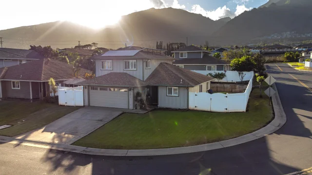 Listing Image for 1032 Ulu Kanu St 2 of 30