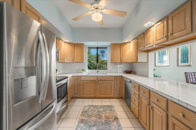 Listing Image for 240 Nalani St 6 of 47