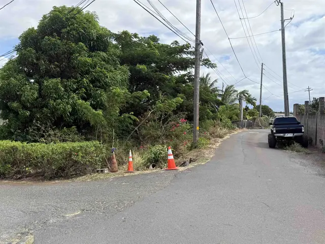 Listing Image for 496 Kalua Rd 3 of 3