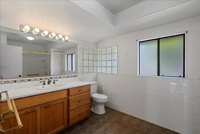 Listing Image for 3010 Kauhale St 27 of 41