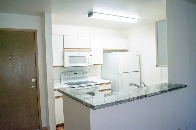 Listing Image for 64 Kunihi Ln 324 7 of 31