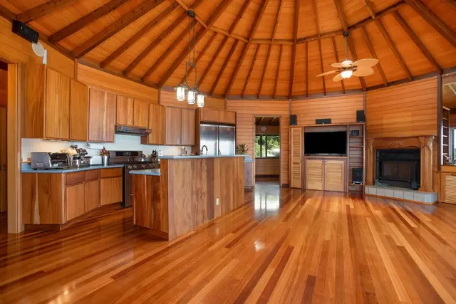 Listing Image for 37 & 213 Kapia Rd 8 of 50