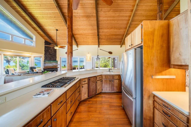 Listing Image for 133 Kaula Ili Way 25 of 50