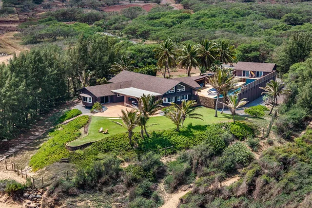 Listing Image for 133 Kaula Ili Way 4 of 50