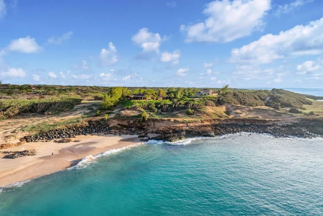 Listing Image for 133 Kaula Ili Way 43 of 50