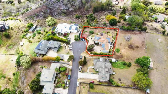 Listing Image for 40 Huina Pl 15 of 30