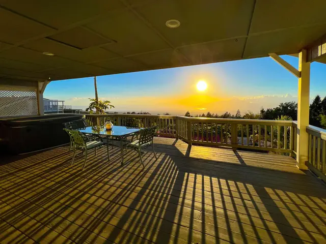 Listing Image for 40 Huina Pl 3 of 30