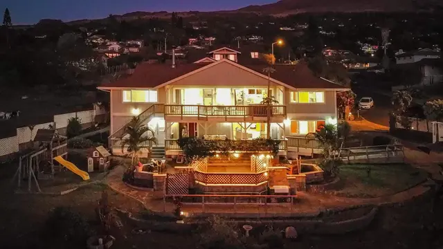 Listing Image for 40 Huina Pl 30 of 30