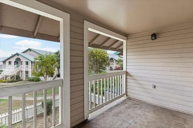 Listing Image for 45 Kapi Ln 9-203 23 of 36