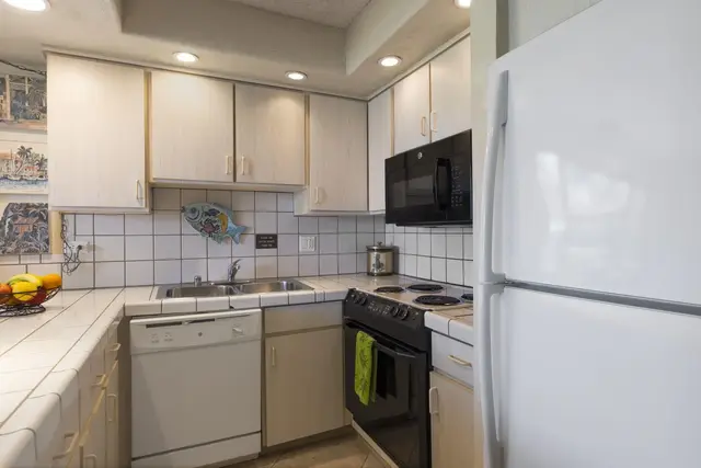 Listing Image for 3543 Lower Honoapiilani Rd K207 14 of 43
