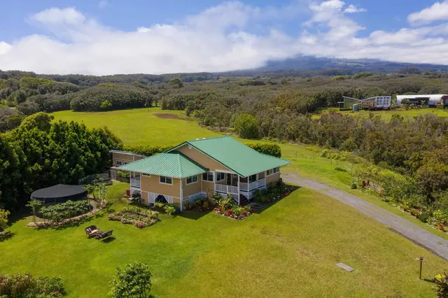 Listing Image for 746 Awalau Rd Unit B 1 of 43