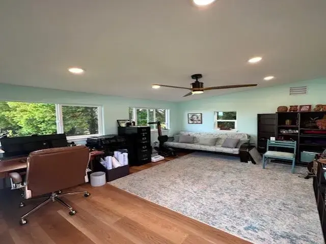 Listing Image for 746 Awalau Rd Unit B 34 of 43