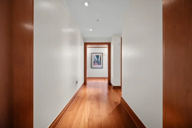 Listing Image for 1 Bay Dr 1103 20 of 50