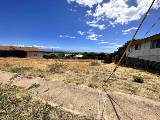 Listing Image for 270 Lamaloa Pl 5 of 7