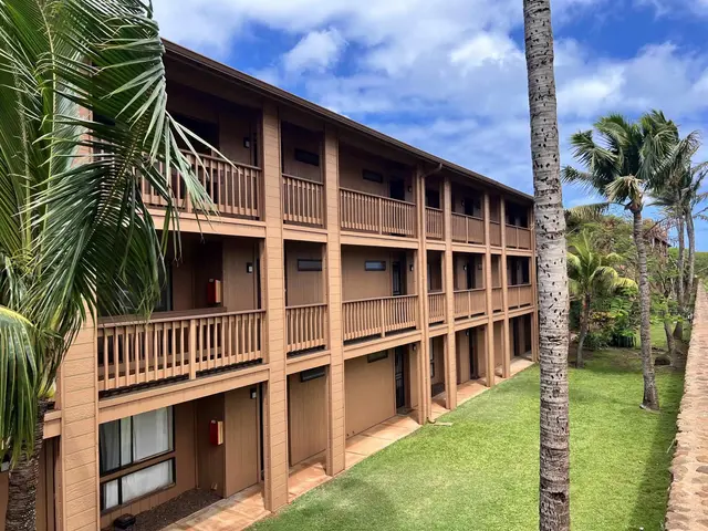 Listing Image for 3740 Lower Honoapiilani Rd G203 2 of 14